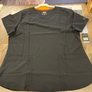 Plus Size Dickies Women’s V-Neck Top